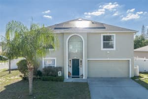 613 Lobelia Dr, DAVENPORT