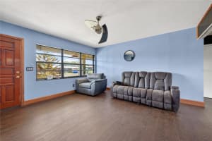 6031 W. RIDGEWOOD AVENUE, ORLANDO, FL 32835 - MLS#MFRO6410433