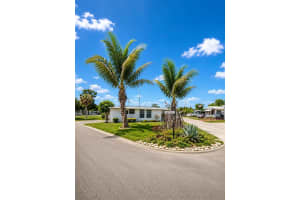 102 LANTERN PLACE, NORTH FORT MYERS, FL 33917 - MLS#MFRO6410837