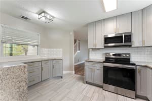 587 PORTLAND CIRCLE, APOPKA, FL 32703 - MLS#MFRO6411429