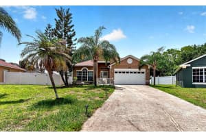 2304 SAPHIRE COURT, KISSIMMEE, FL 34743 - MLS#MFRO6411463