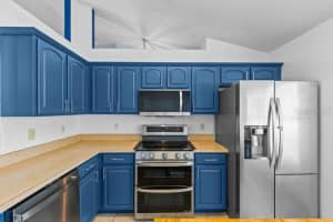 214 COMPASS ROSE DRIVE, GROVELAND, FL 34736 - MLS#MFRO6411806