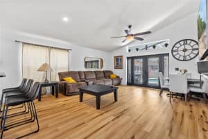 550 BUCKINGHAM CIR, DAVENPORT, FL 33897 - MLS#MFRO6412601