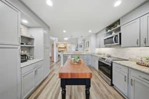1049 SPRING LANDING DRIVE, WINTER GARDEN, FL 34787 - MLS#MFRO6412927