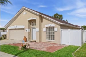 632 CYPRESS TREE COURT, ORLANDO, FL 32825 - MLS#MFRO6413327