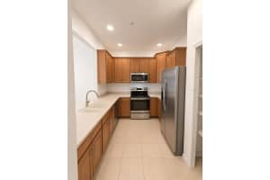 3635 PARKRIDGE CIRCLE, SARASOTA, FL 34243 - MLS#MFRO6413418