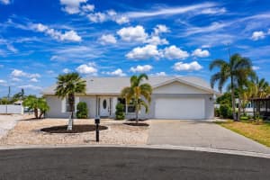 805 LEISEY CIRCLE, RUSKIN, FL 33570 - MLS#MFRO6413610