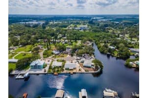 805 LEISEY CIRCLE, RUSKIN, FL 33570 - MLS#MFRO6413610