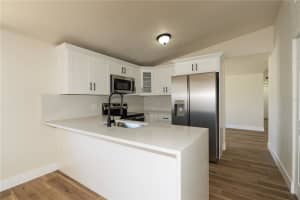 9501 CAMDEN HILL COURT, TAMPA, FL 33615 - MLS#MFRO6413816