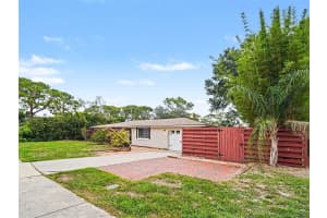 2111 FAIRFIELD AVENUE, SARASOTA, FL 34232 - MLS#MFRO6414126