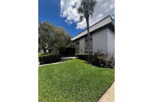 110 Windtree Ln #202, WINTER GARDEN