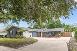 528 Saint Dunstan Way, WINTER PARK