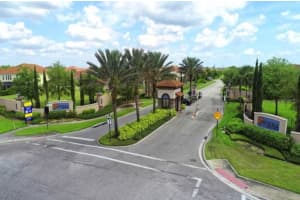 4353 ACORN COURT, DAVENPORT, FL 33837 - MLS#MFRO6414769