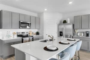 7864 FORREST FOX WAY, LAKELAND, FL 33810 - MLS#MFRO6414975