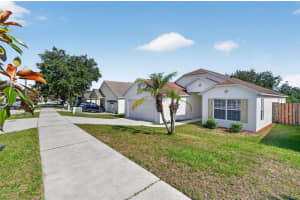 2041 NEWTOWN ROAD, GROVELAND, FL 34736 - MLS#MFRO6415069
