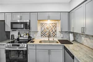 416 73RD AVENUE, ST PETERSBURG, FL 33702 - MLS#MFRO6415538