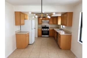 7039 SHEFFIELD DRIVE, LAKELAND, FL 33810 - MLS#MFRO6415581