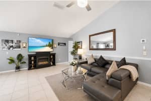 1621 OAK HILL TRAIL, KISSIMMEE, FL 34747 - MLS#MFRO6416034