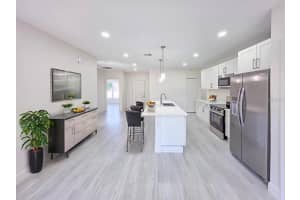 995 9TH AVENUE, DELAND, FL 32724 - MLS#MFRO6416123