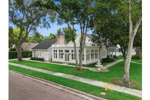 121 W Maple St, WINTER GARDEN