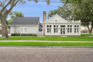 121 MAPLE STREET, WINTER GARDEN, FL 34787 - MLS#MFRO6417649