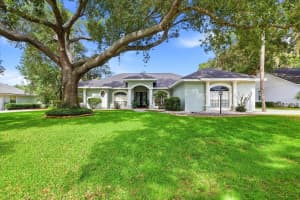 6636 ROYAL FOREST DRIVE, LAKELAND, FL 33811 - MLS#MFRO6417953
