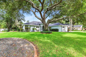 6636 ROYAL FOREST DRIVE, LAKELAND, FL 33811 - MLS#MFRO6417953