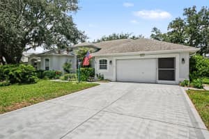 5127 AURORA DRIVE, LEESBURG, FL 34748 - MLS#MFRO6418513