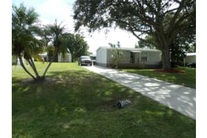 2330 SE 24TH BOULEVARD, OKEECHOBEE, FL 34974 Sold 03/01/24