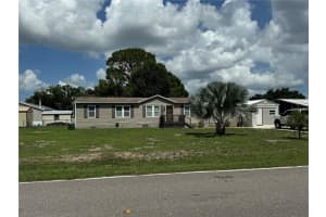 2758 18TH TERRACE, OKEECHOBEE, FL 34974 Sold 04/03/25