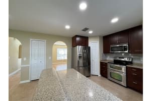 4215 MENDENWOOD LANE, ORLANDO, FL 32826 Sold 12/03/24