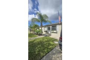 9558 KEEN AVENUE, OKEECHOBEE, FL 34974 Sold 06/11/25