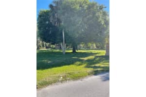 906 11TH STREET, OKEECHOBEE, FL 34974 - MLS#MFROK224734