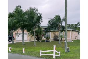 571 NOGALES COURT, KISSIMMEE, FL 34758 Sold 04/20/25
