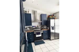 571 NOGALES COURT, KISSIMMEE, FL 34758 Sold 04/20/25