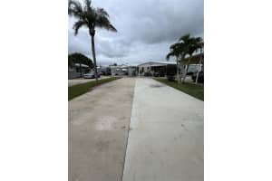 5327 65TH AVENUE, OKEECHOBEE, FL 34974 Sold 10/14/25