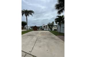5327 65TH AVENUE, OKEECHOBEE, FL 34974 Sold 10/14/25
