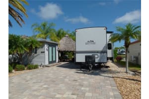 601 42ND COVE, OKEECHOBEE, FL 34974 - MLS#MFROK225098