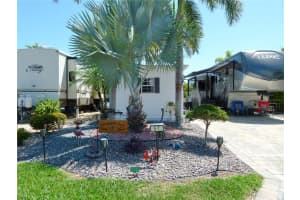 526 40TH COVE, OKEECHOBEE, FL 34974 - MLS#MFROK225099