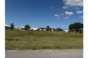 625 86TH TERRACE, OKEECHOBEE, FL 34974 Sold 10/08/25
