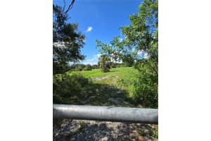 253 110 STREET, OKEECHOBEE, FL 34972 - MLS#MFROK225515