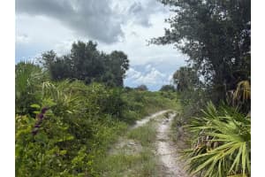 21583 274TH STREET, OKEECHOBEE, FL 34972 Sold 10/15/25