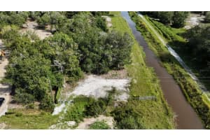 21611 264 STREET, OKEECHOBEE, FL 34972 - MLS#MFROK225590