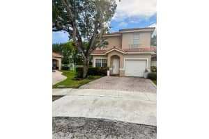 508 130TH WAY, PEMBROKE PINES, FL 33028 - MLS#MFROK225620