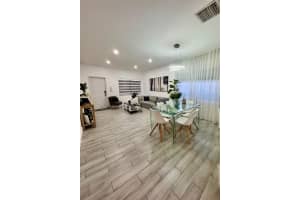 508 130TH WAY, PEMBROKE PINES, FL 33028 - MLS#MFROK225620