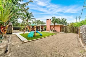 115 36TH COURT, VERO BEACH, FL 32968 - MLS#MFROK225684