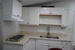 9800 OAKS STREET, TAMPA, FL 33635 - MLS#MFROK225706