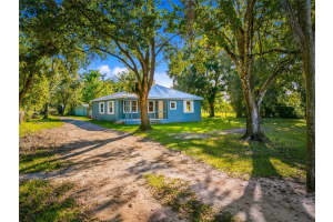 250 98 STREET, OKEECHOBEE, FL 34972 - MLS#MFROK225754