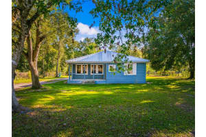 250 98 STREET, OKEECHOBEE, FL 34972 - MLS#MFROK225754