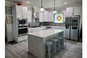 1726 SW 72 St, Gainesville, FL 32607, Sold 12/03/21